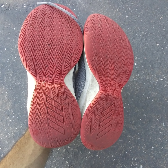 Adidas kids shoes - Picture 3 of 8